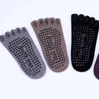 New design organic cotton yoga socks korea toe socks with grip finger socks sport