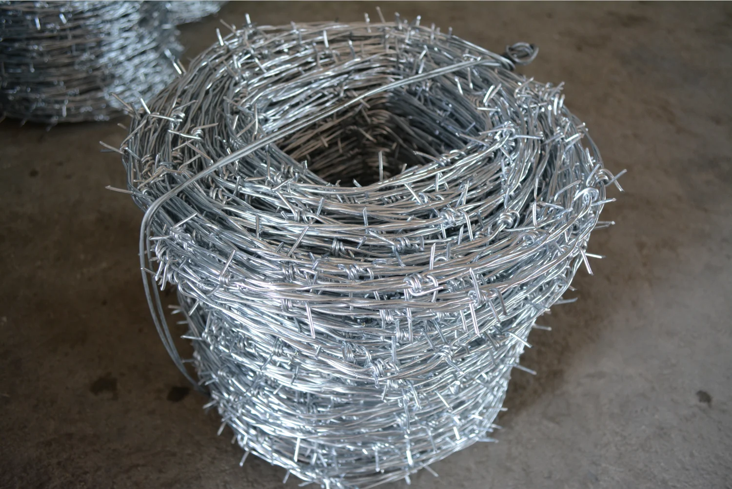 barbed wire .png