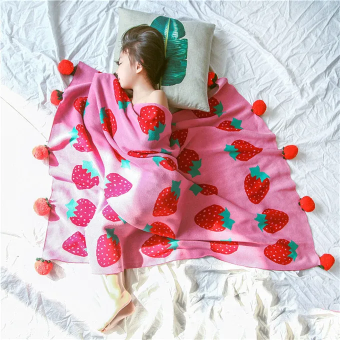 9New best W5688 Super Soft Strawberry Cotton Knitted Throw Children Reversible Baby Blankets