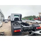 China Used secondhand Sinotruk HOWO 375HP 10 wheels 6x4 6x2 tractor truck trailer head