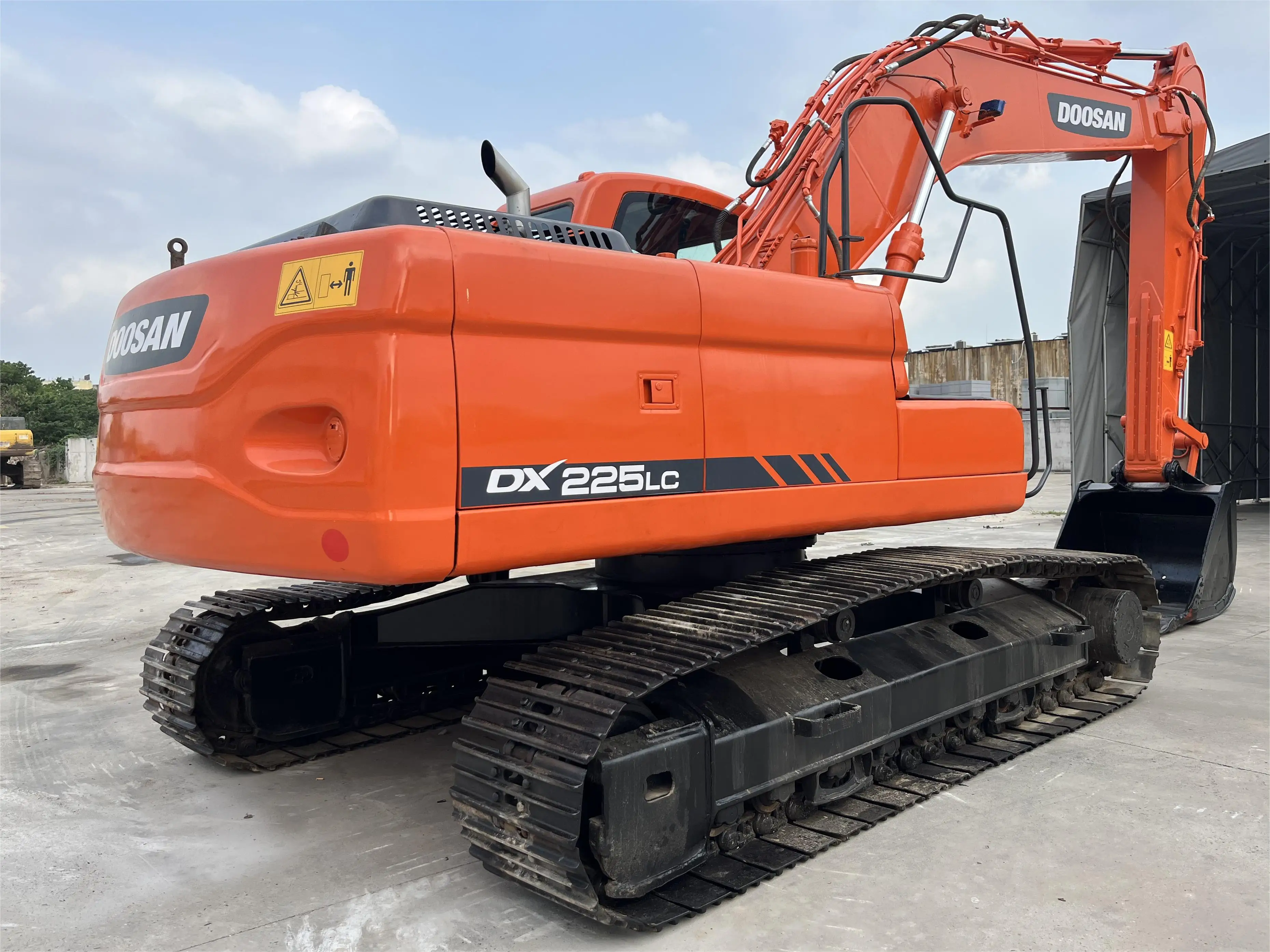 Korea Made Used Doosan Digger Dx Lc Construction Machine Doosan