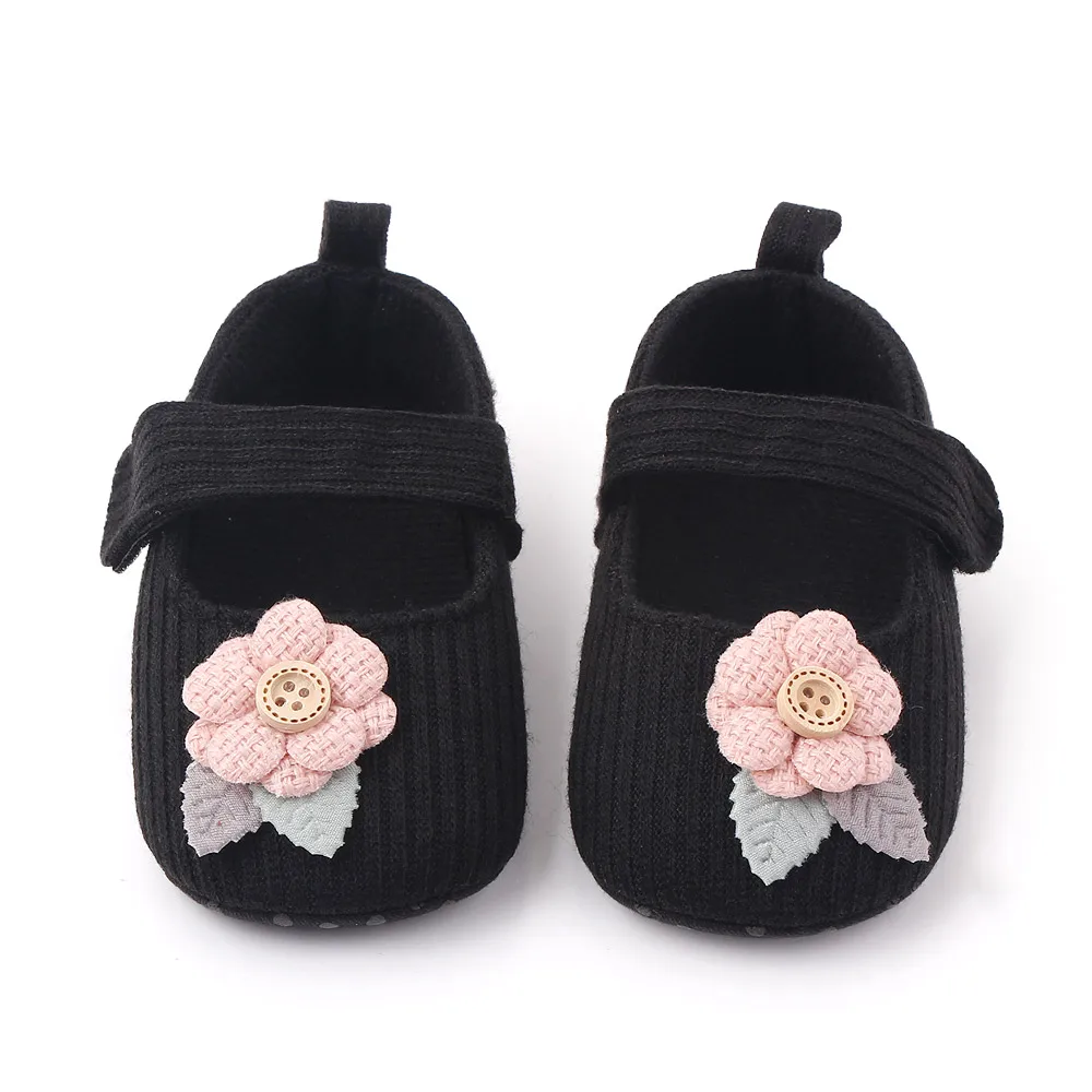 New Design Baby Shoes Girl Crochet Flower Soft Sole Infant Toddler Shoes Newborn Walking Shoes in Bulk 2025 supplier