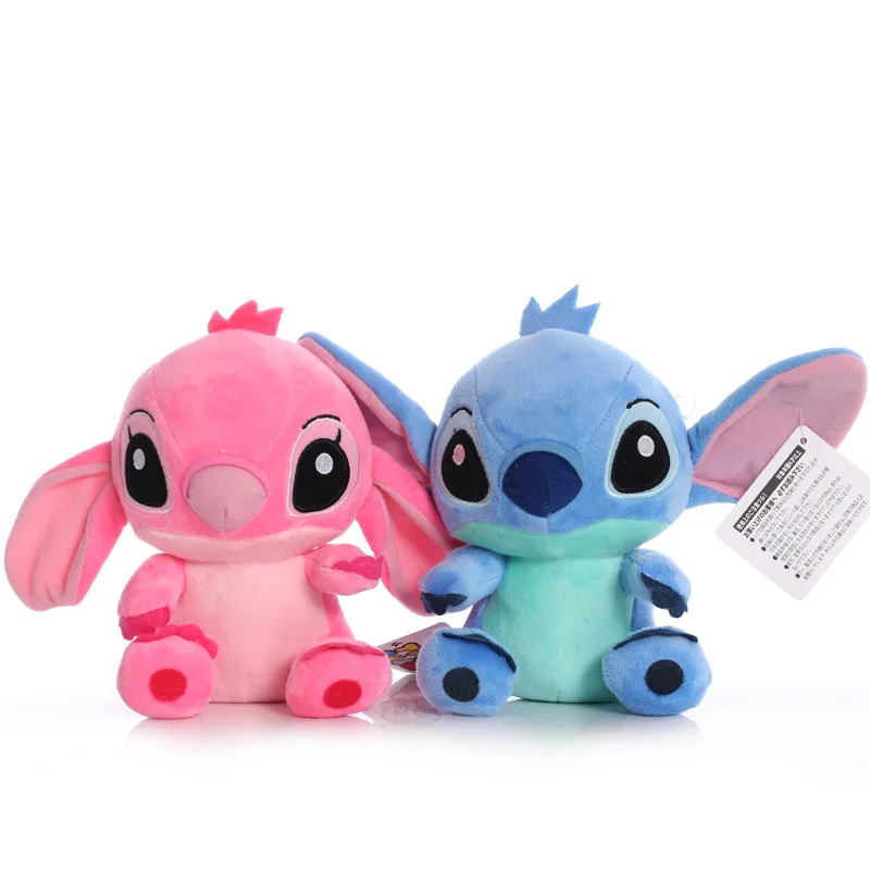 muñecas y peluches