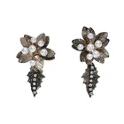 Retro Women Flower Leaf Drop Earrings Vintage Alloy Jewelry Antique Gold Color Pearl Bridal Earrings Ethnic Jewelry
