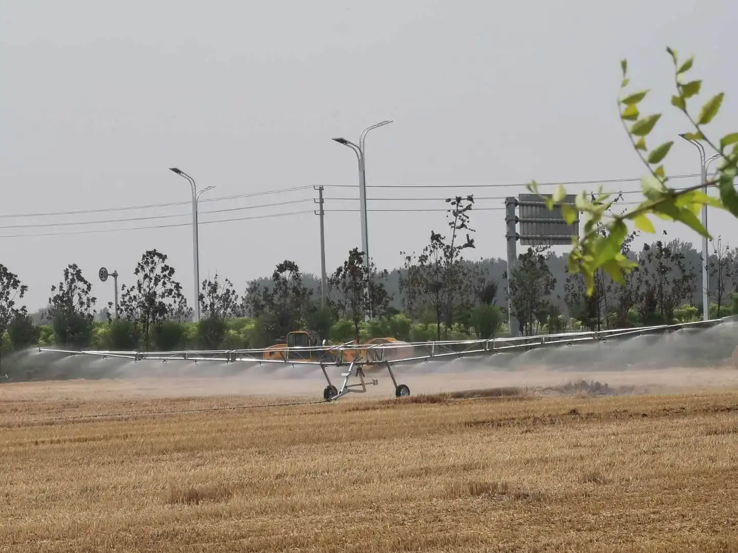 Central Pivot Hose Reel Misting Boom Irrigation Machine