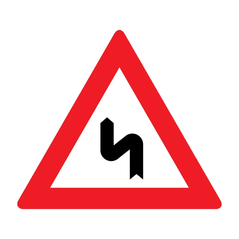 خطير منحنيات الأولى إلى اليسار سلامة لافتة طريق المرور الألومنيوم مثلث عاكس علامة الشارع