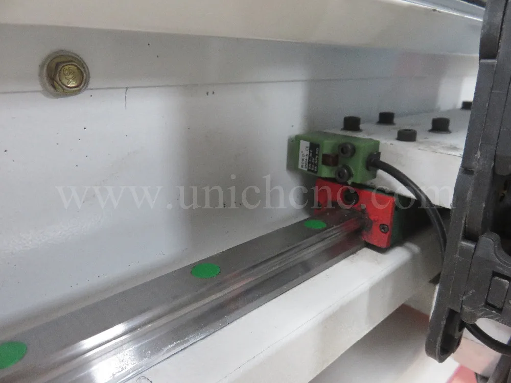 new model cnc router wood carving machine for sale/3d wood cutting cnc machine