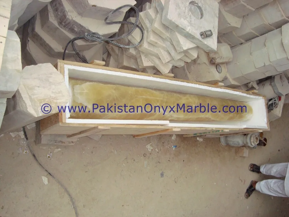 honey-onyx-pillars-carving-columns-round-hollow-columns-onyx-stone-roman-column-decorative-pillars-and-columns-05.jpg