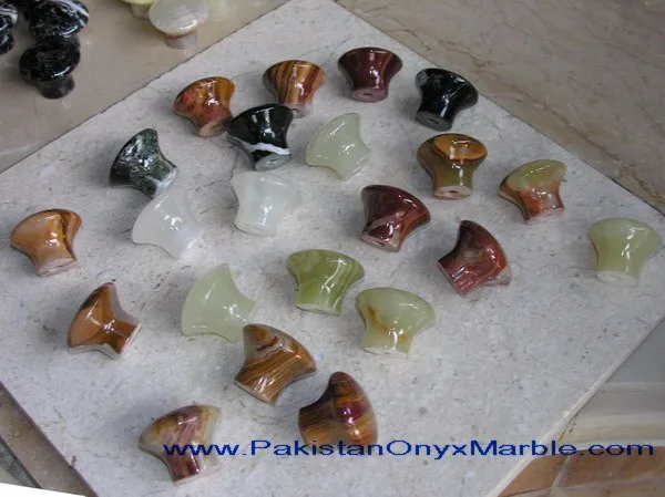 onyx-knobs-03.jpg