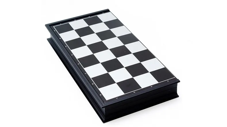 4Magnetic_chess.jpg
