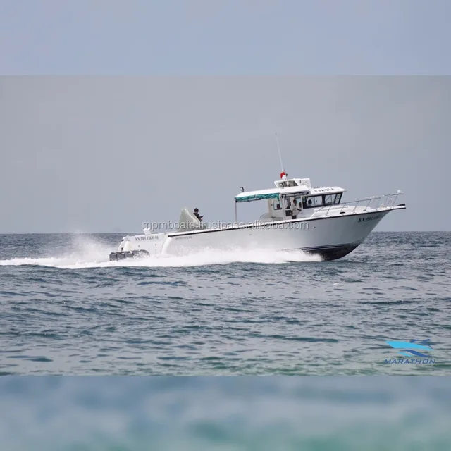 motor cruiser boat