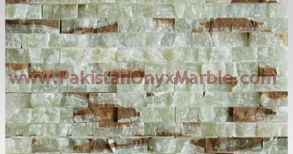 onyx-natural-split-face-stone-mosaic-tiles-green-white-red-03.jpg