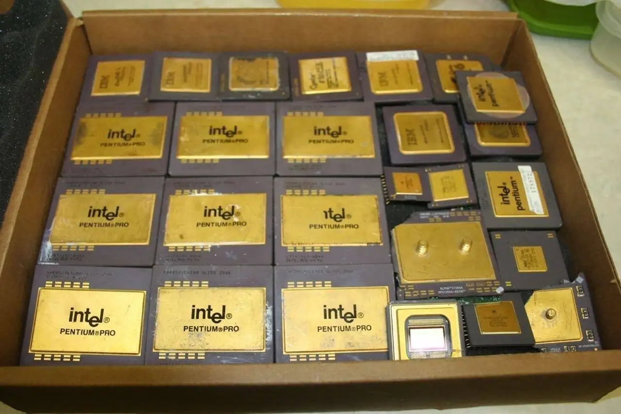 intel pentium pro ceramic cpu processor scrap with gold pins