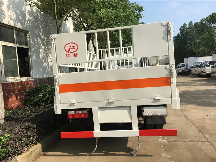 dangerous goods truck4.JPG