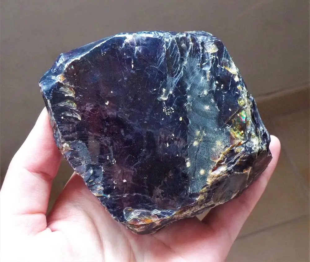 Gran crudo azul ámbar rojo de piedra de cristal