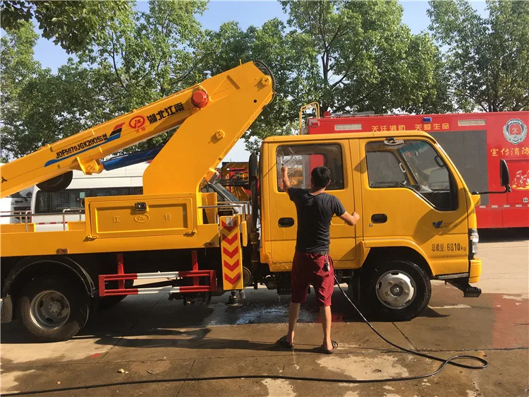 aerial working truck5.JPG