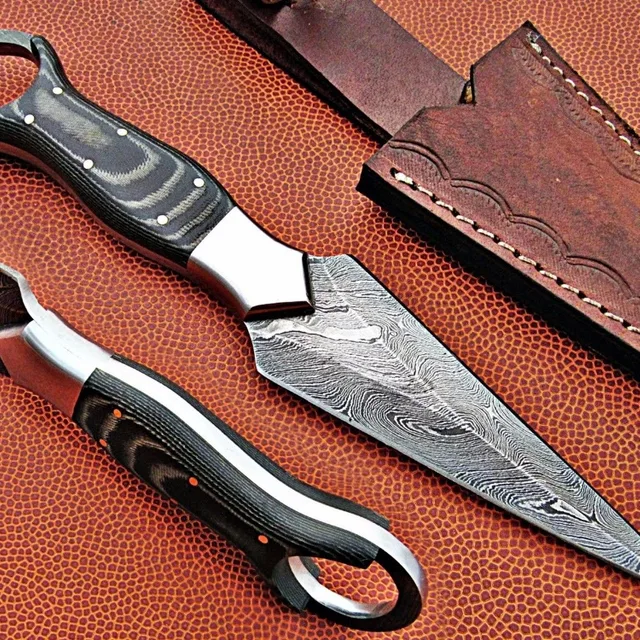 Damascus Steel Hunting bowie knife with