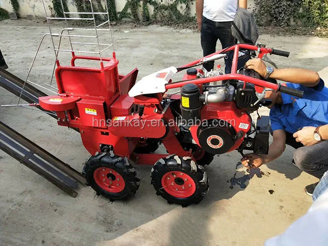 Hot New High Quality Agricultural Machinery Mini Maize Small Corn Harvester 