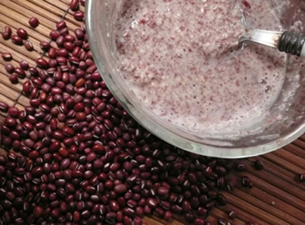 Adzuki bean facial