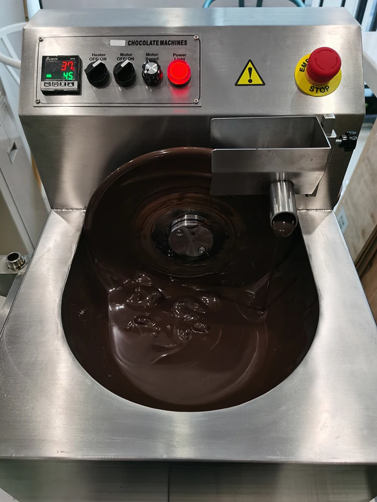 8kg chocolate machine (4).jpg