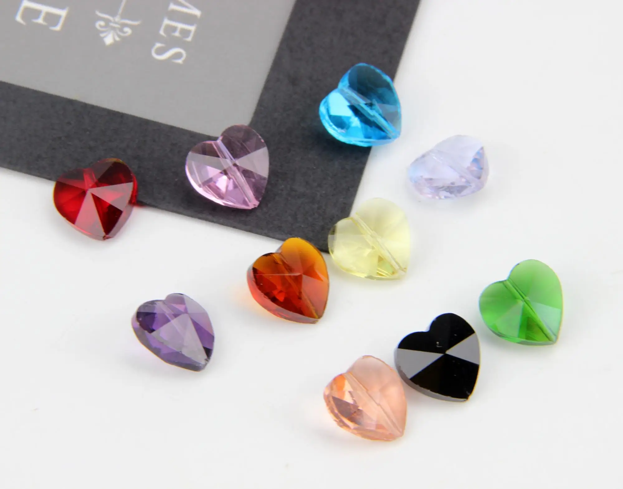 decorative crystal beads glass heart shaped heart