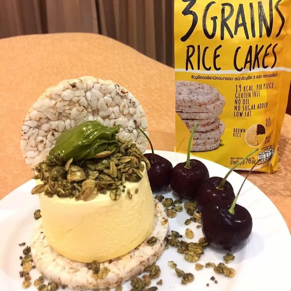 premium organic 3 grains rice cakes healthy rice snack from
