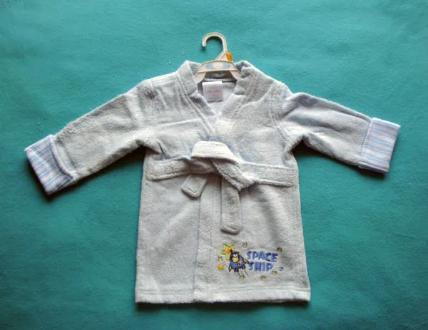 Comfortable-100% cotton Baby bathrobe