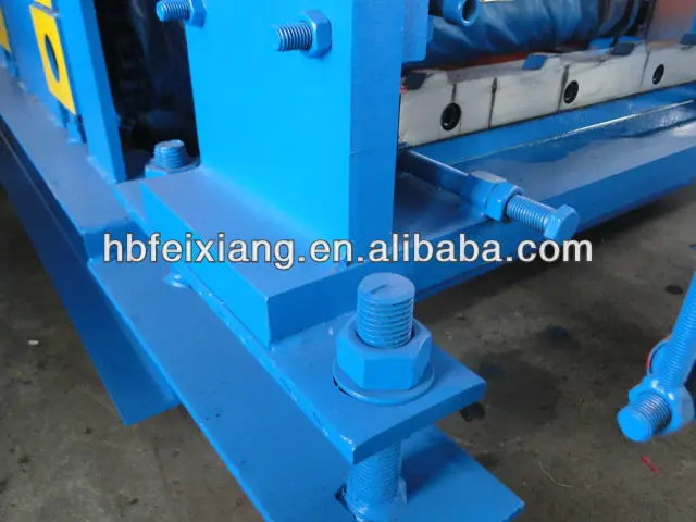 Metal sheet bending corrugated roof roll forming machine