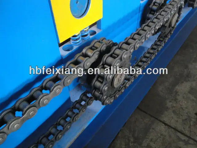 Metal sheet bending corrugated roof roll forming machine
