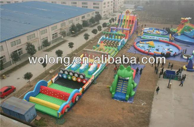 inflatable obstacle 04