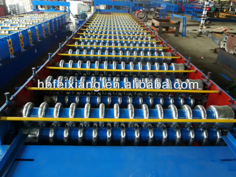 Metal sheet bending corrugated roof roll forming machine
