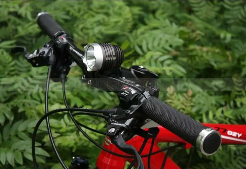 Bike flashlight  8022 130613 (6).jpg