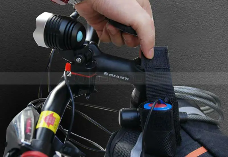 Bike flashlight  8022 130613 (10).jpg