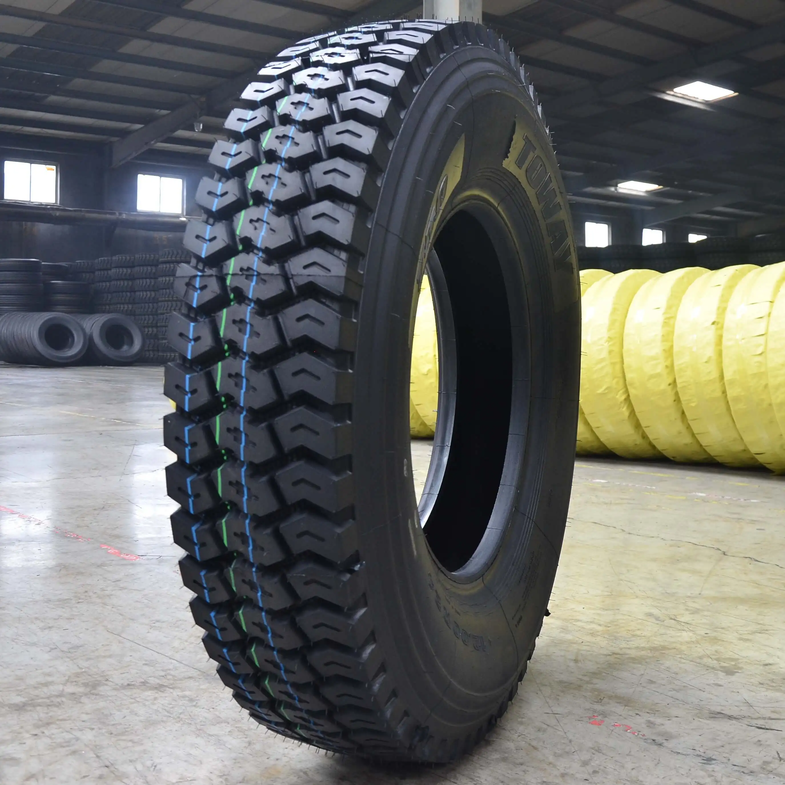 Truck Tires 385 65r22.5,315 70r22.5,295 80r22.5,315 80r22.5,385 55r22 ...