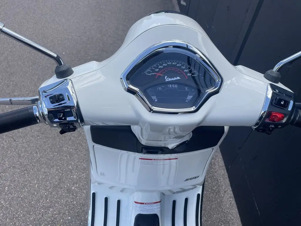 Authentic High Performance New 2023 Vespas Gts Super 300 300cc Gasoline