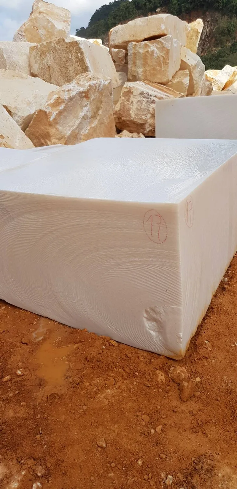 New Version 2023 White Marble Block With Quarries In Areas With The Largest Reserve Of High