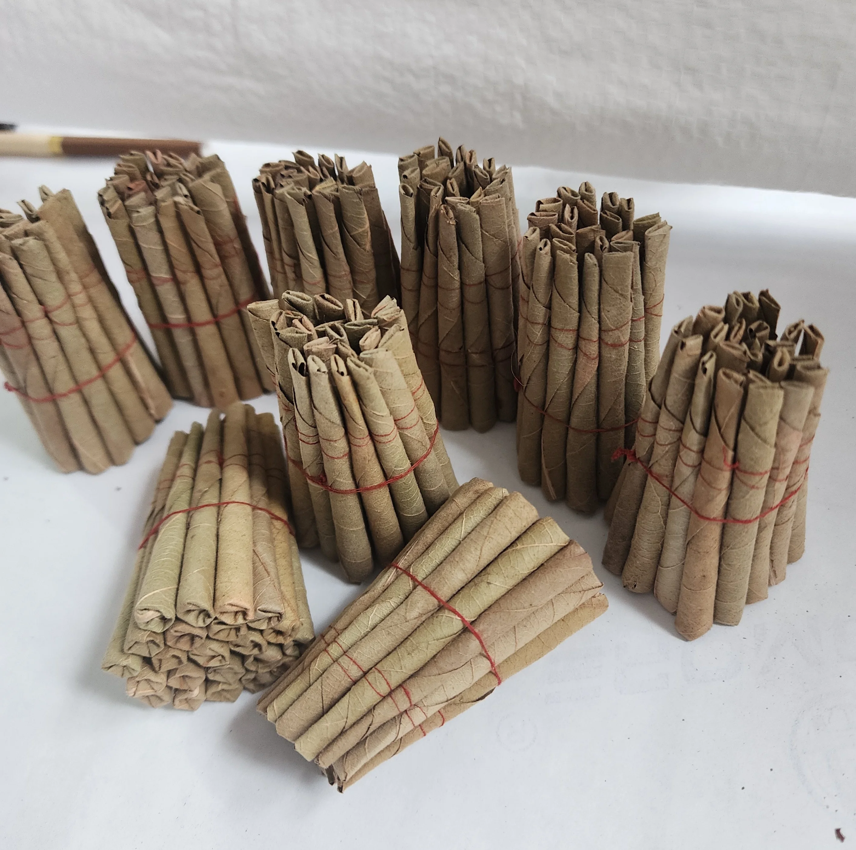 Traditional Indian Herbal Bidi Beedi Unfiltered Herbal mini Indian  traditional herbs rolled in flavored unfiltered bidi