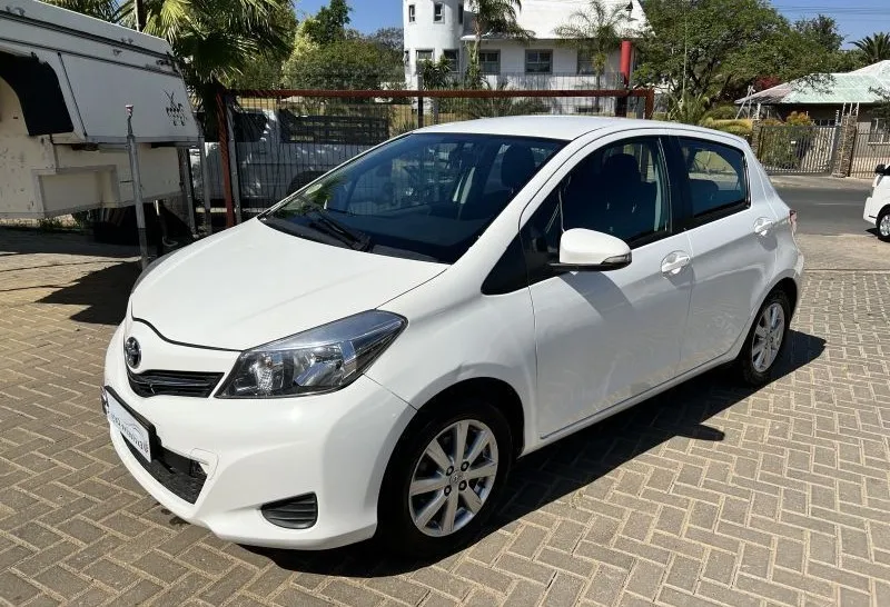 Toyota Yaris 2020 Xle Hatchback Fwd,Coche De 6 Velocidades,Automático,Reino Unido Buy Usado