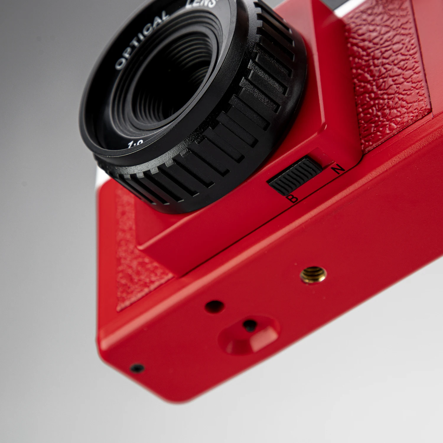 Holga 135bc 35mm Bent Corners Film Camera With Builtin Lens 35mm