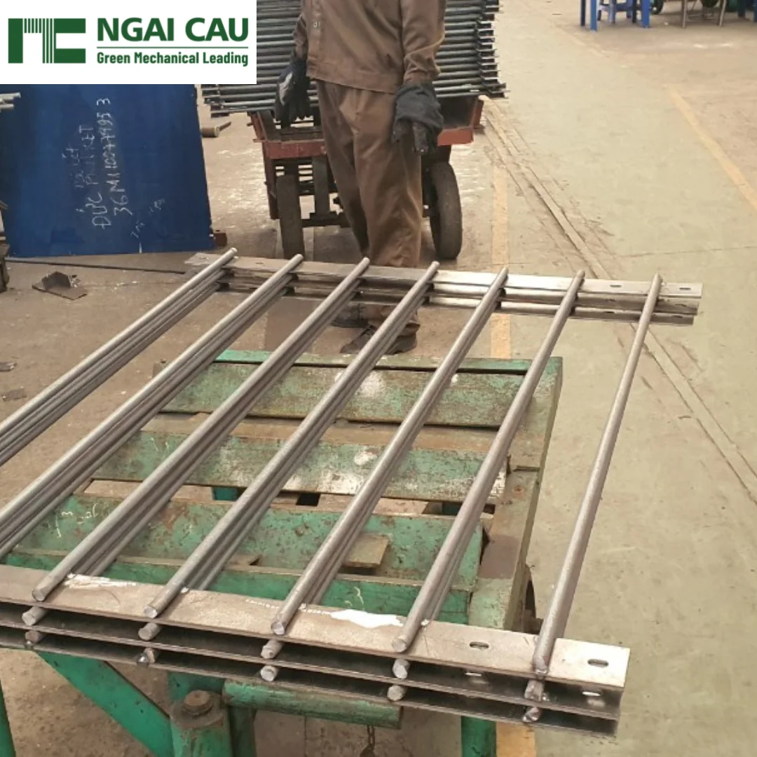 Producing Multipurpose Steel Fence In Vietnam Following Customers ...