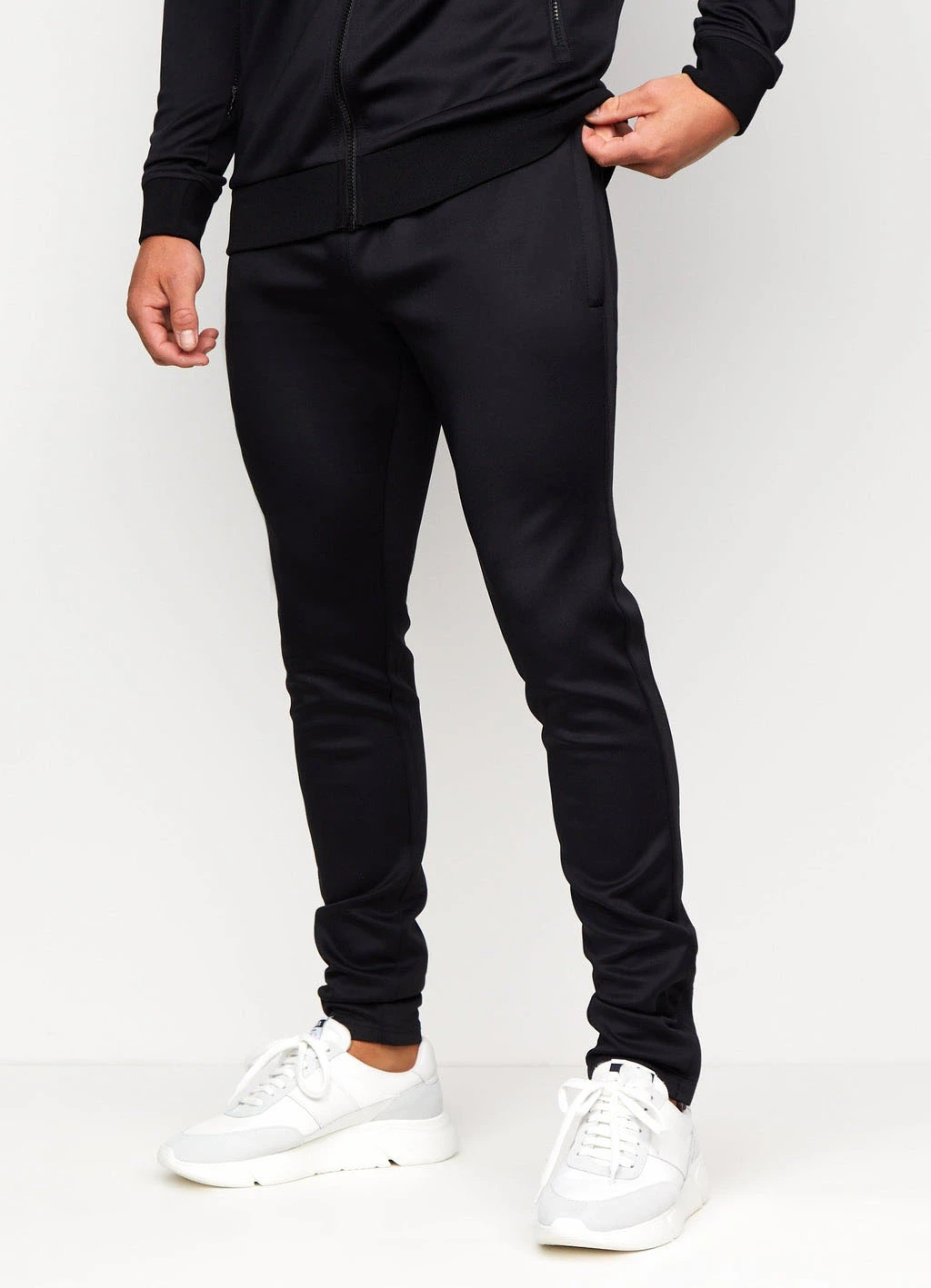 Tracksuit Men Wholesale Price Cheap Tracksuit Sportswear For Men Custom
