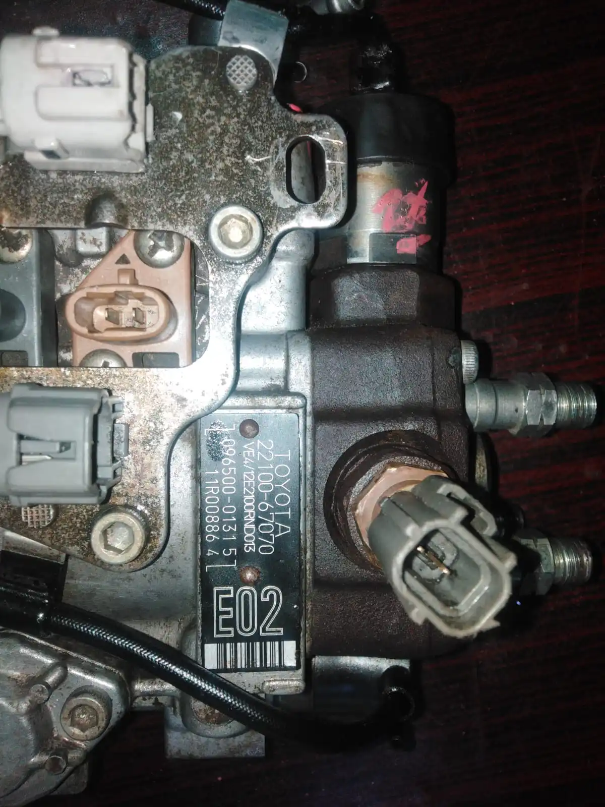 Ignition Distributor Fuel Pump Assembly Model Oem Eb3g 9h307 Db For