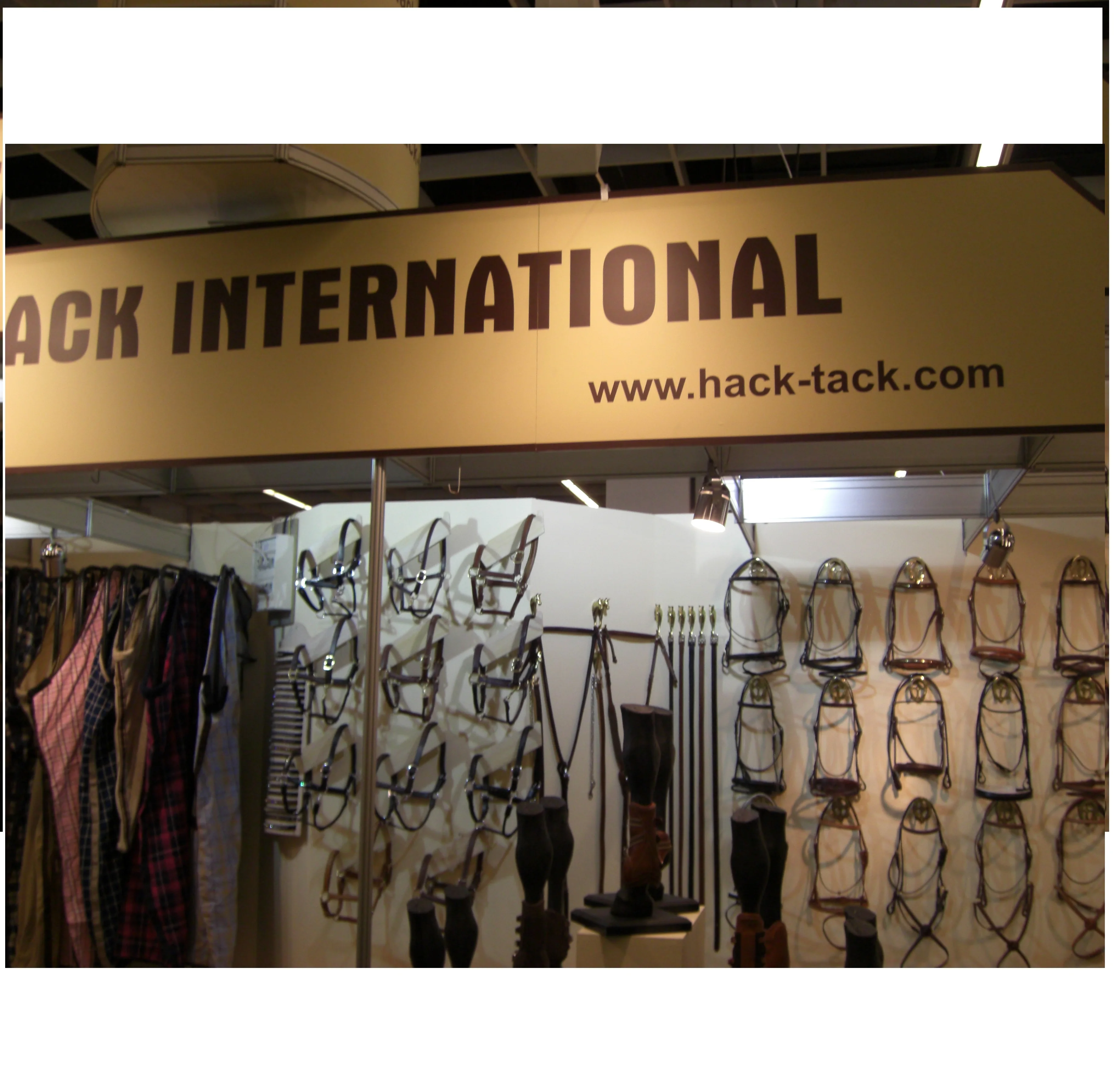 Black Color Leather Five Point Breastplate With Running Attachment And