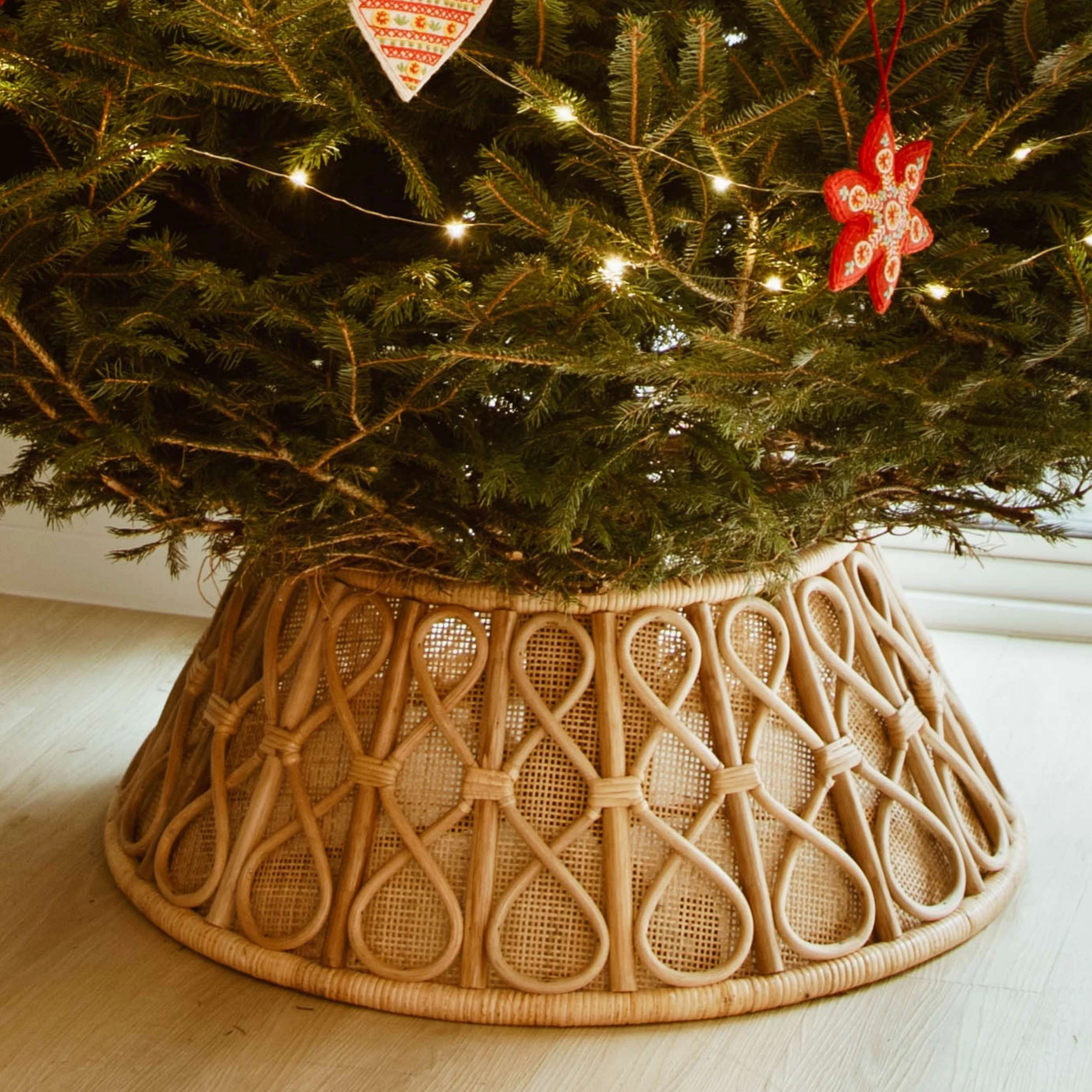 Natural Woven Farmhouse Christmas Tree Collar Rustic Woven Skirt For