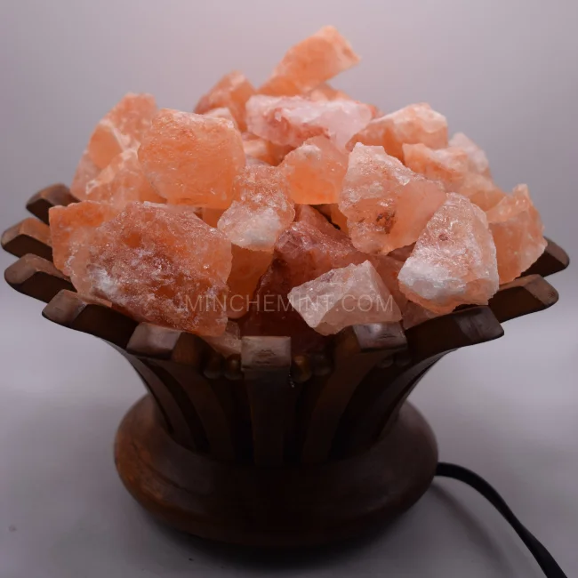Wooden Basket With Salt Chunks Himalayan Salt Lamp Wholesale minchem