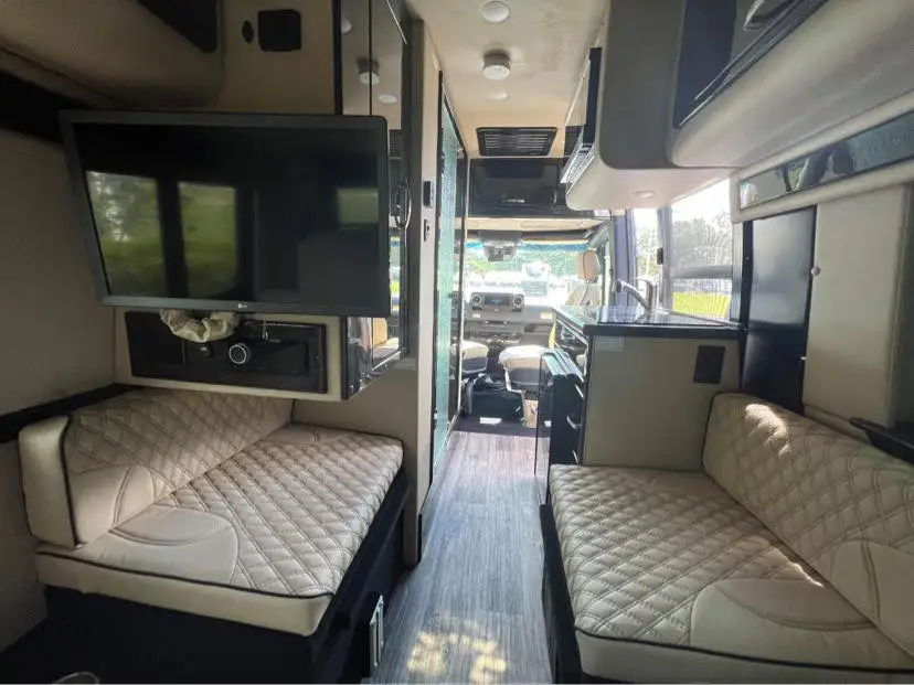 2024 Luxury Sprinter Motorhome Caravan Camper Van for Sale – Luxury ...