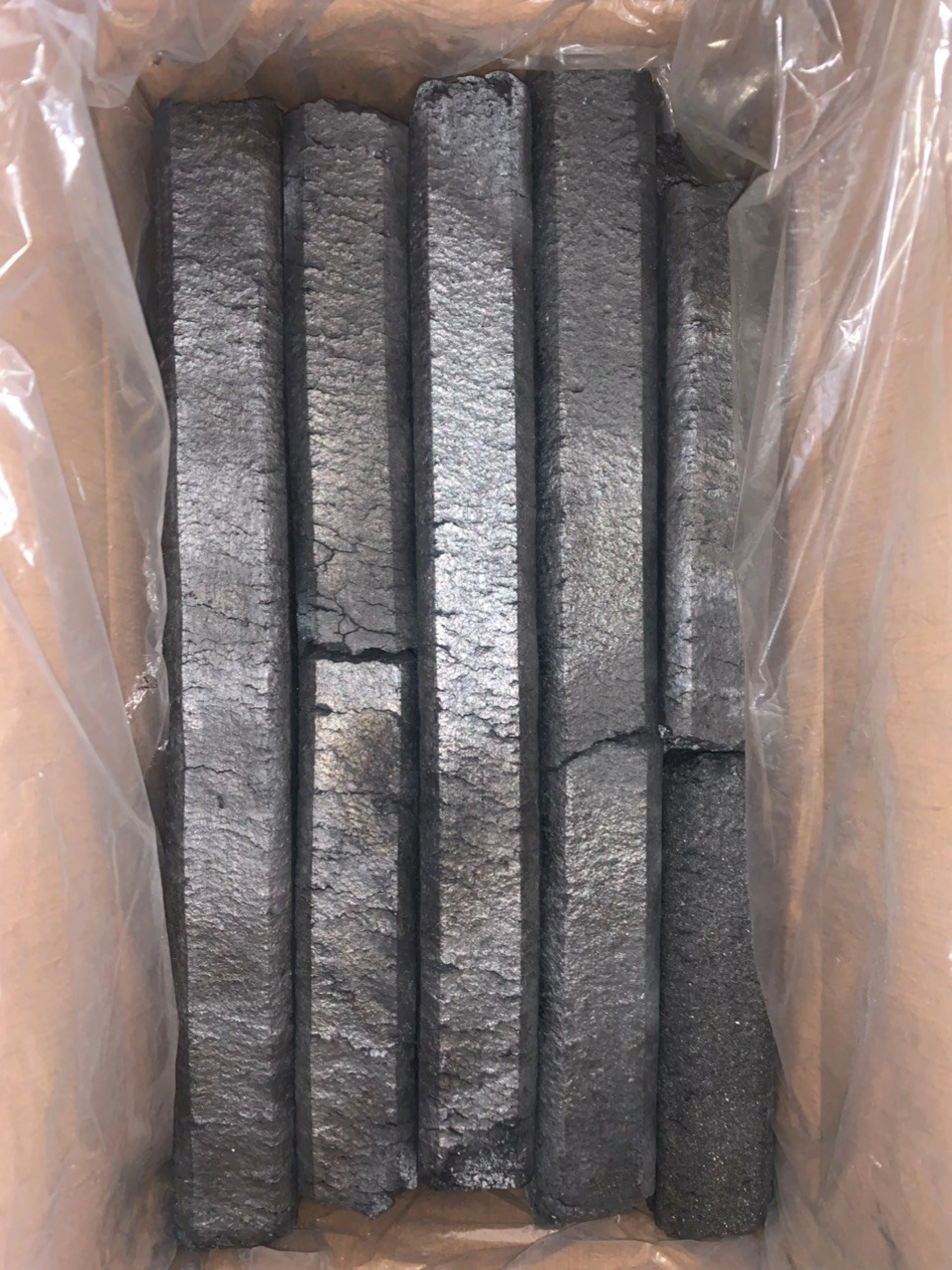 Vietnam Sawdust Charcoal Briquette Made Of 100 Hardwoods For Barbecue