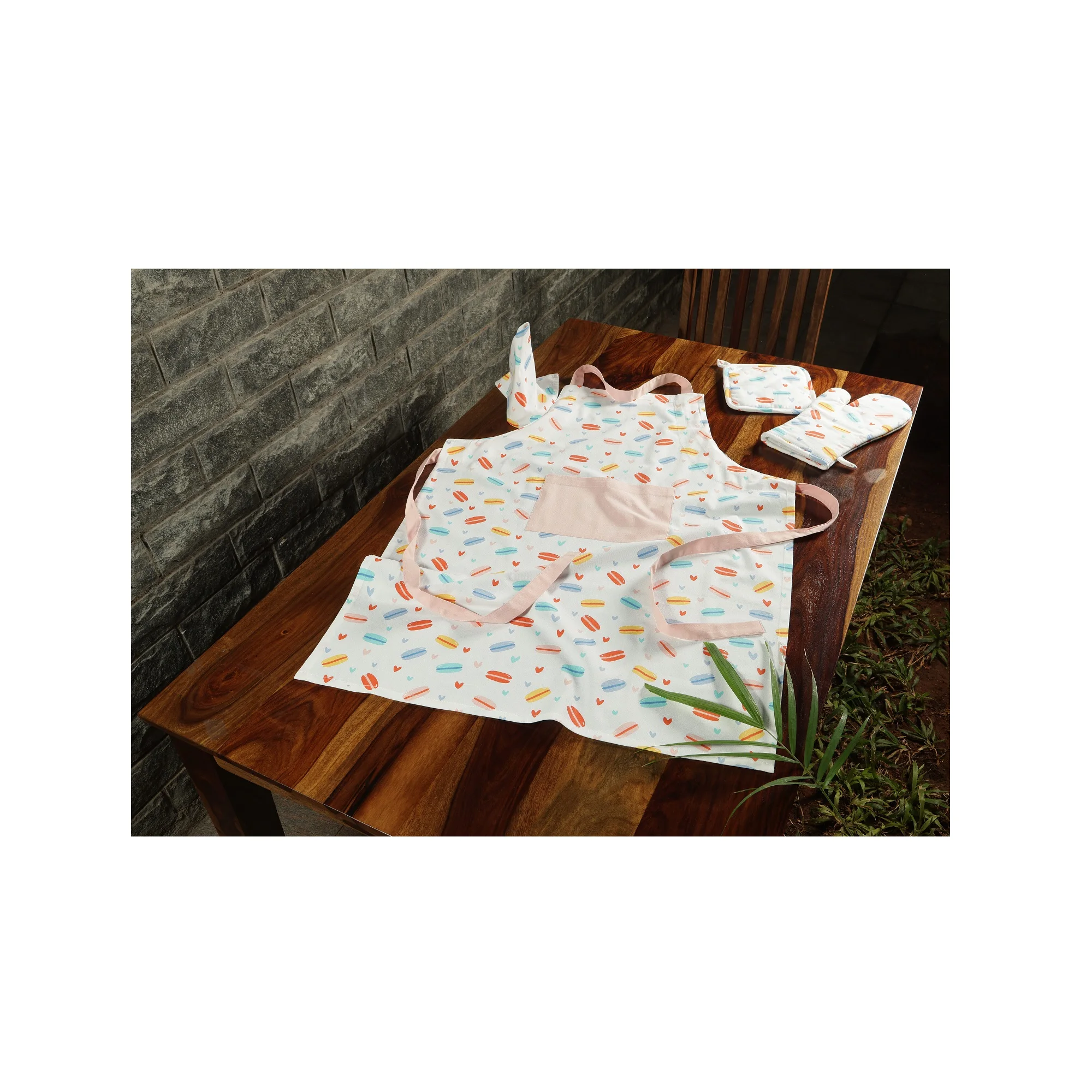 Wholesale Seller Apron With Top Quality Material Made & Custom Size