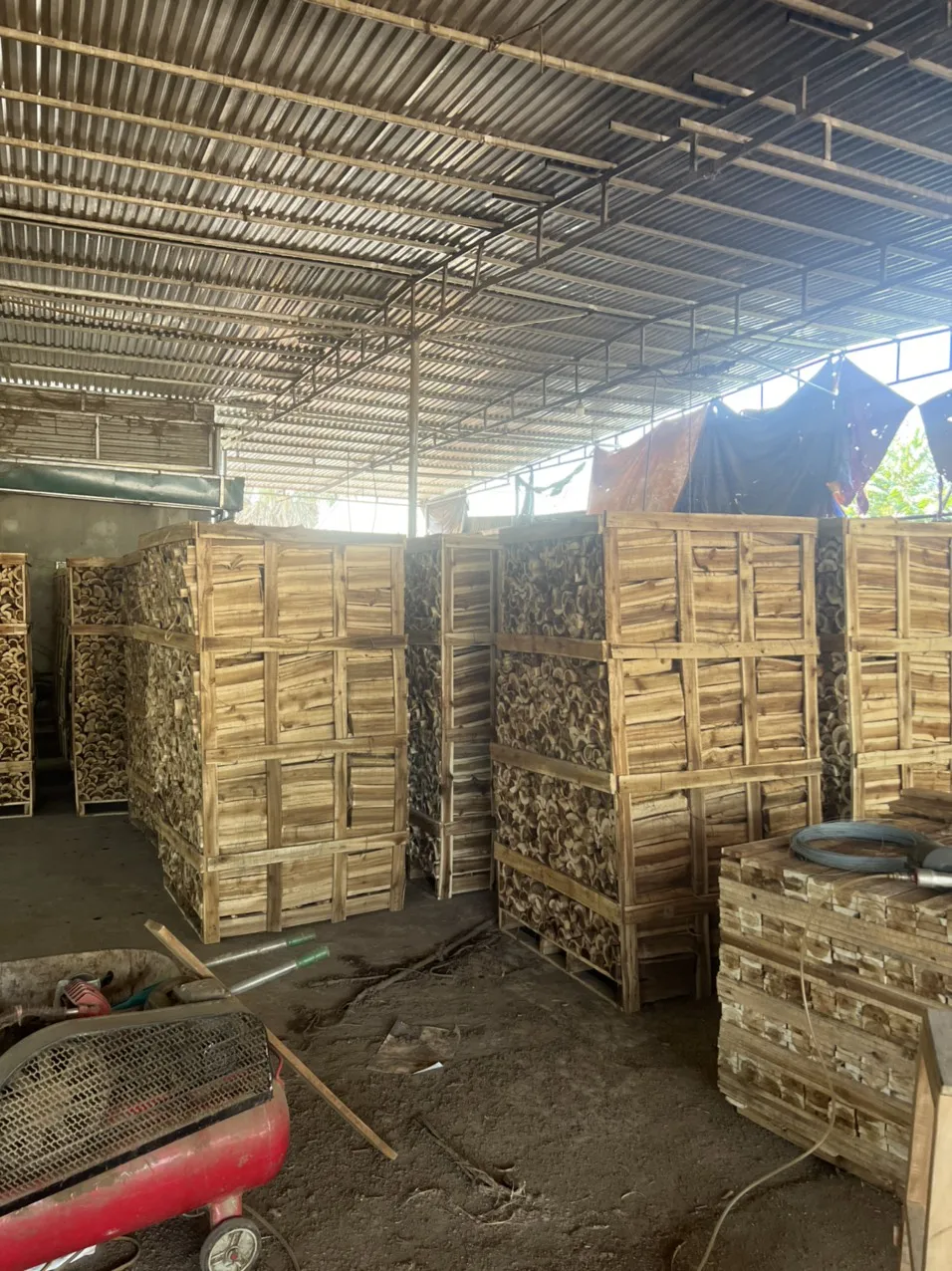 Hardwood Firewood Long Burning Time Dried Acacia Eucalyptus Lychee