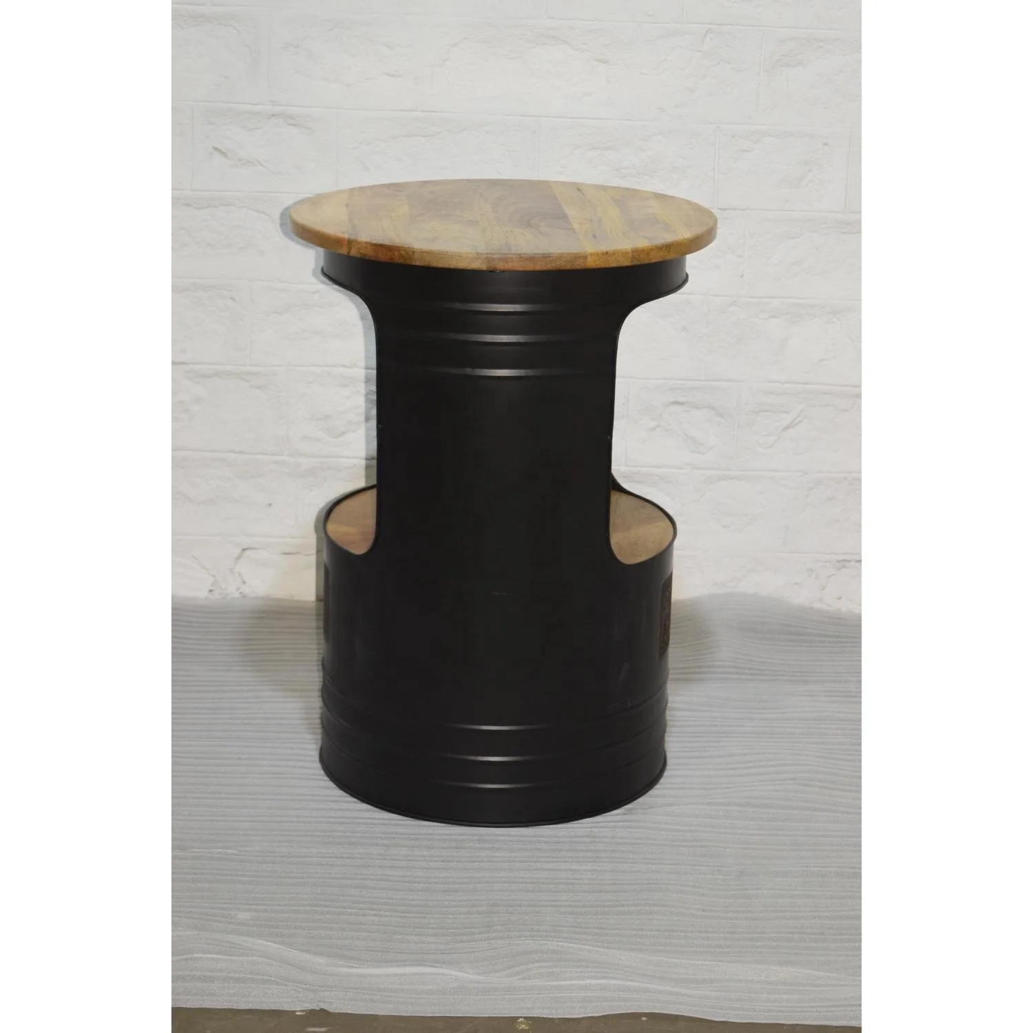 Luxury Modern Reclaimed Recycled Oil Barrel Durable High Bar Tables For Cafe Restaurant Kitchen